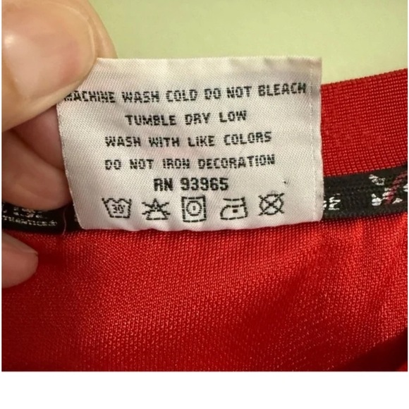 Dale Earnhardt Jr. Budweiser racing NASCAR sweatshirt. - Picture 7 of 7